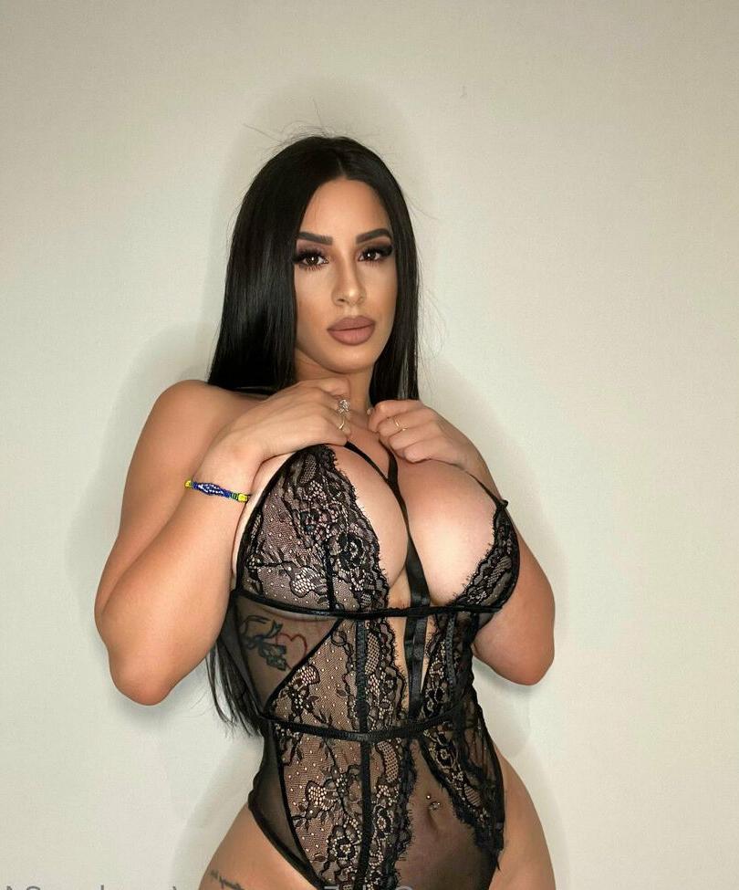 25P Maday Castellano nude