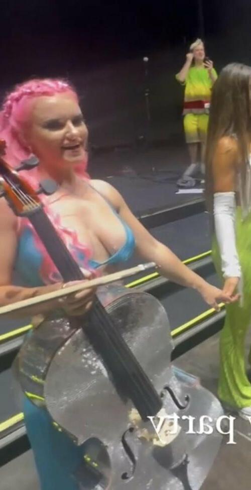 25P Grace Chatto nude