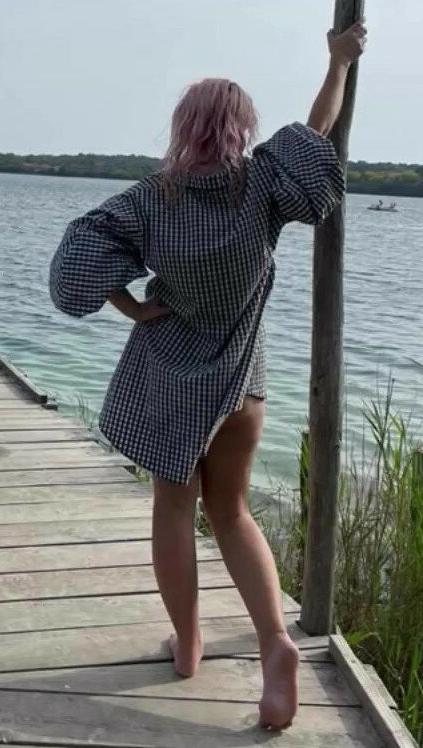 25P Grace Chatto nude
