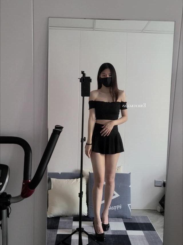 25P Emilyck Chan nude