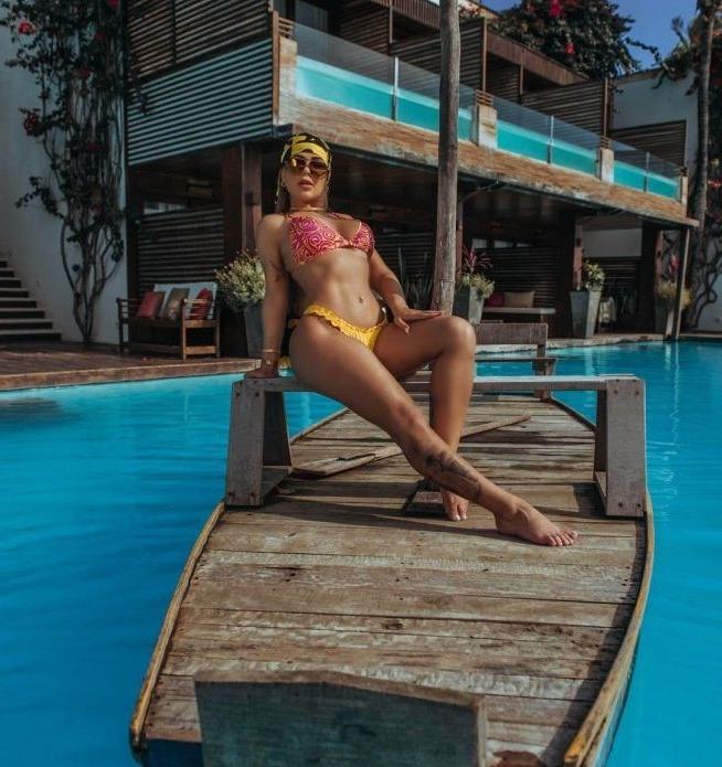 25P Deolane Bezerra nude