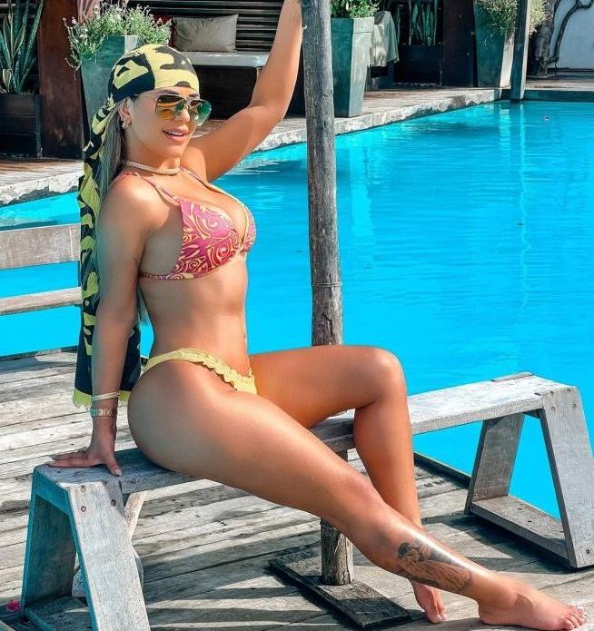 25P Deolane Bezerra nude