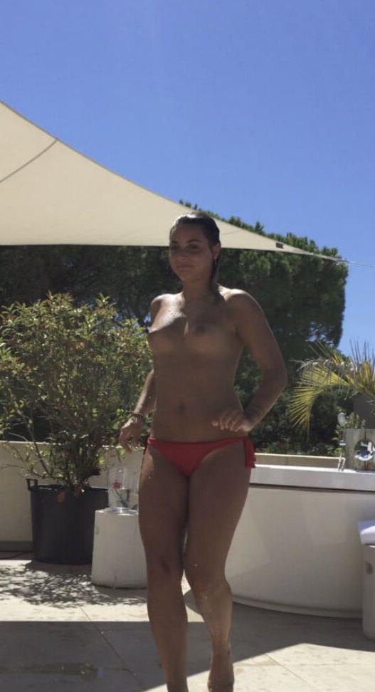 6P Priscilla Betti nackt