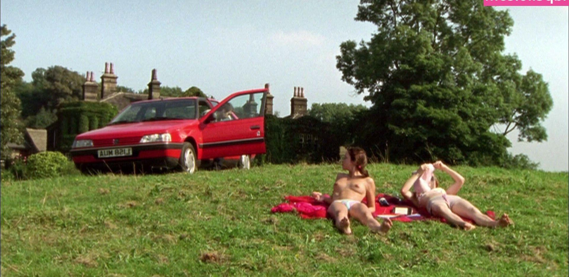 25P Emily Blunt nude