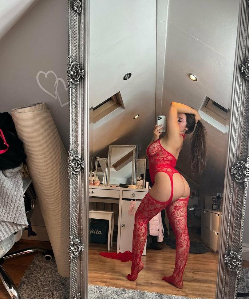 25P Lottie Ray nude