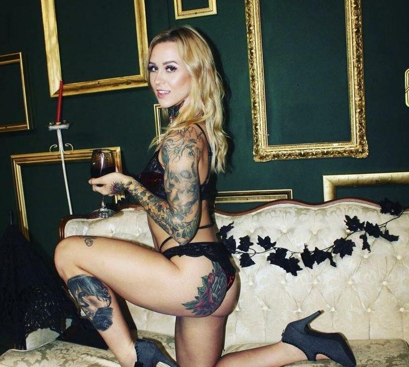 25P Taylor Starling nude