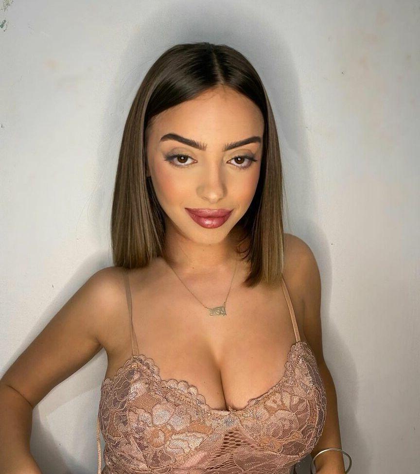 25P Afekii12 nude