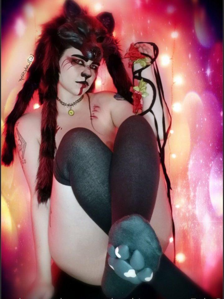 5P Amber Hellfire nude