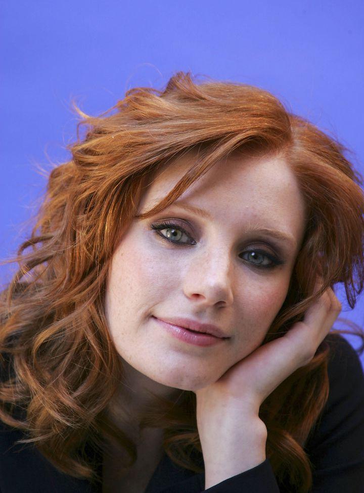 25P Bryce Dallas Howard nude