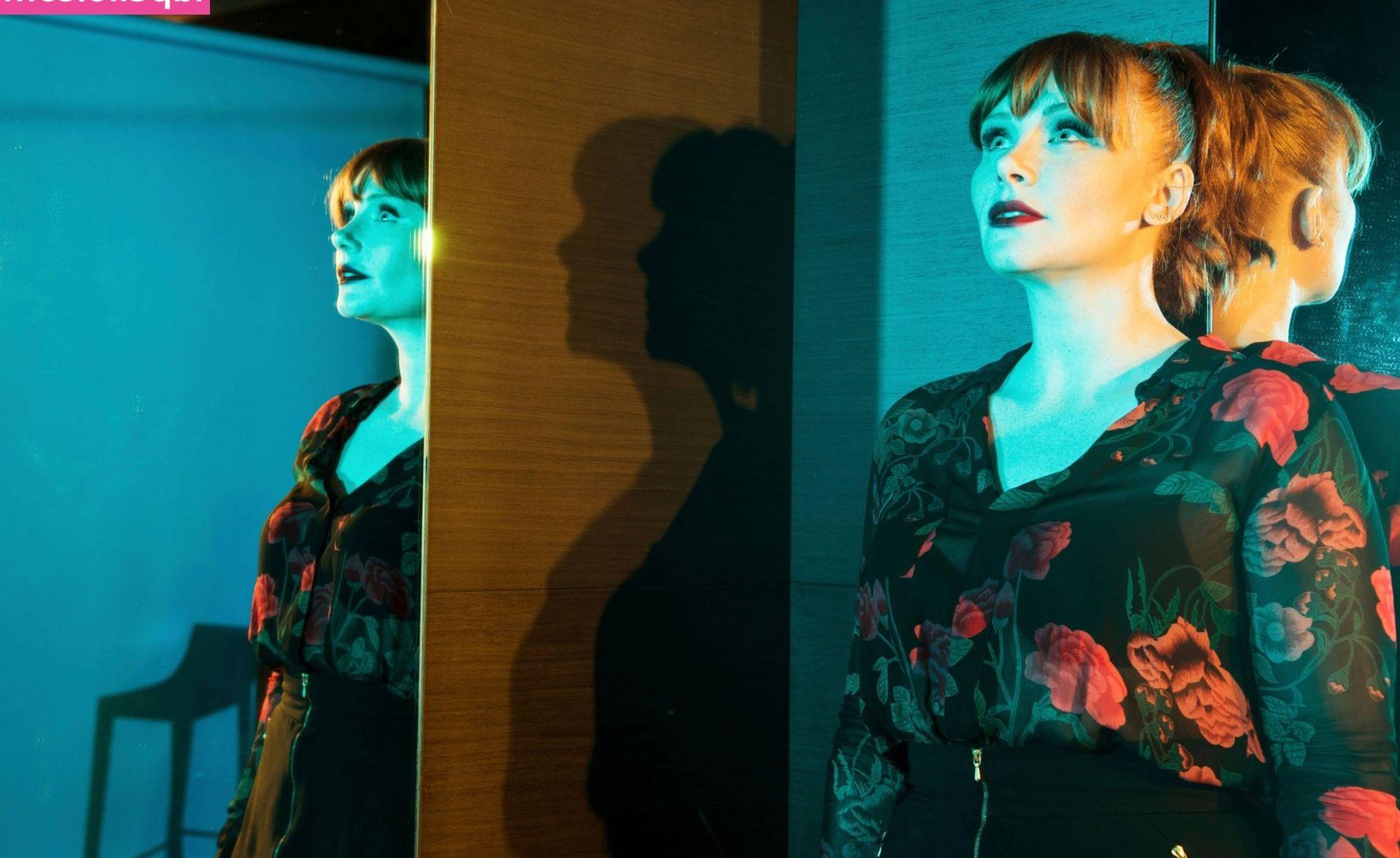 25P Bryce Dallas Howard nude