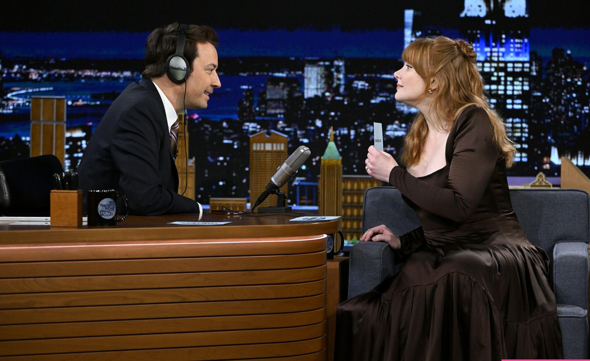 25P Bryce Dallas Howard nude