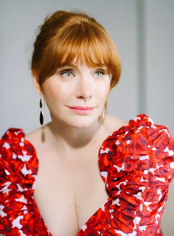 25P Bryce Dallas Howard nude