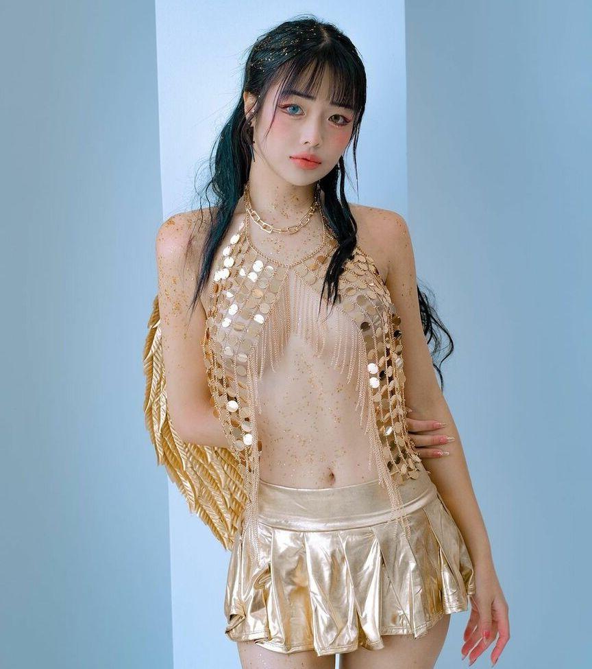 13P Ero.Mei nude