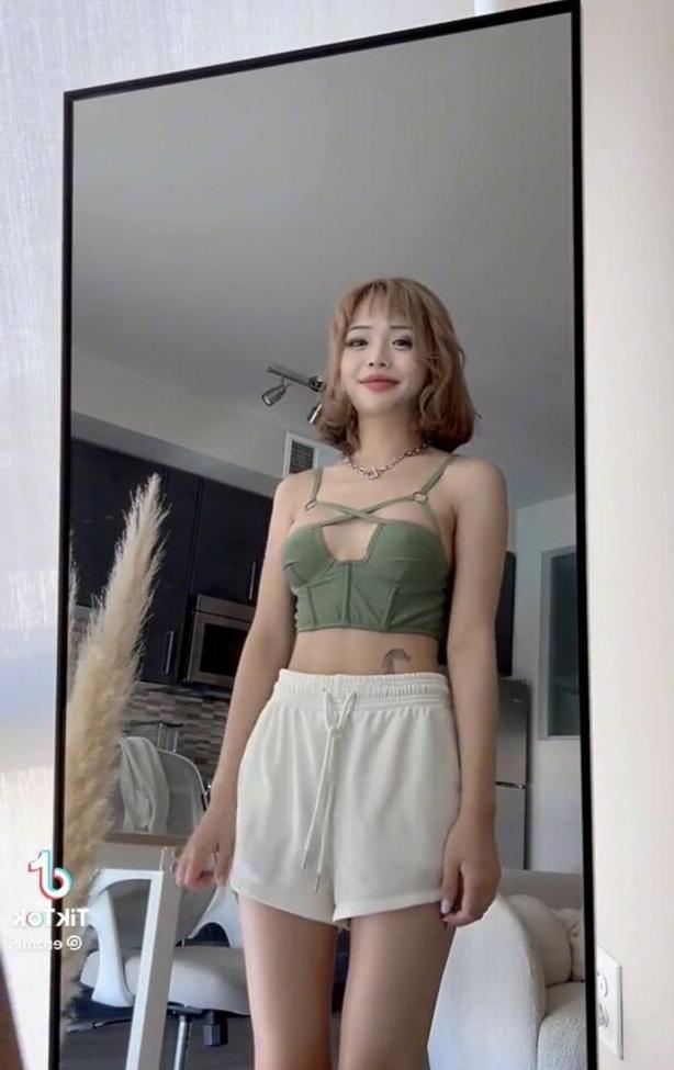 13P Ero.Mei nude