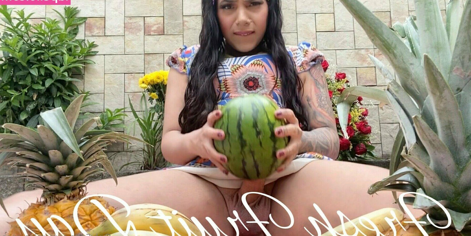 8P Jessie Ross nude