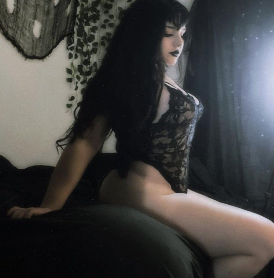25P Crucifixkittie nude