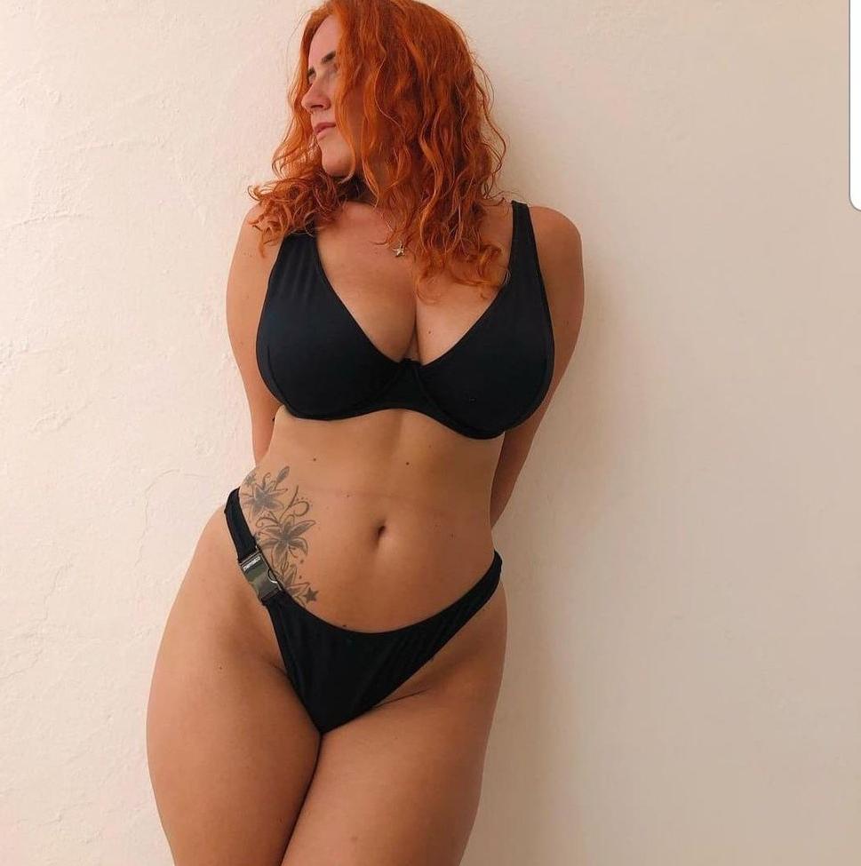 6P Paula Pomroy nude