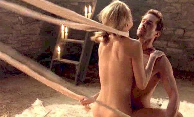 25P Heather Graham nude