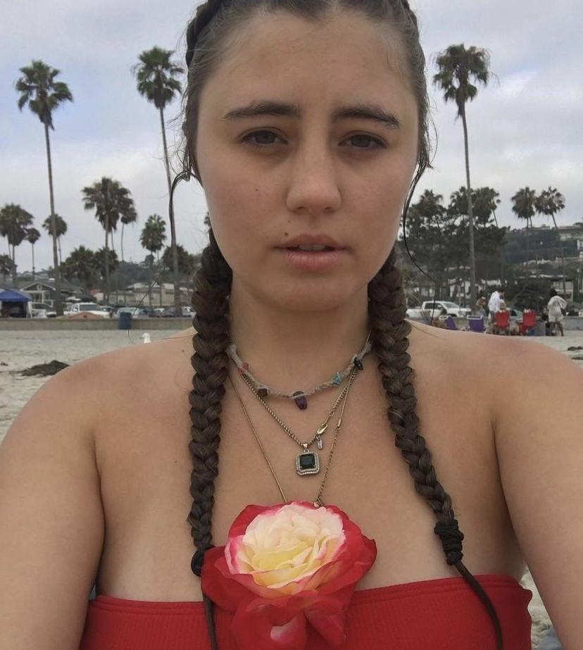 25P Lia Marie Johnson nude