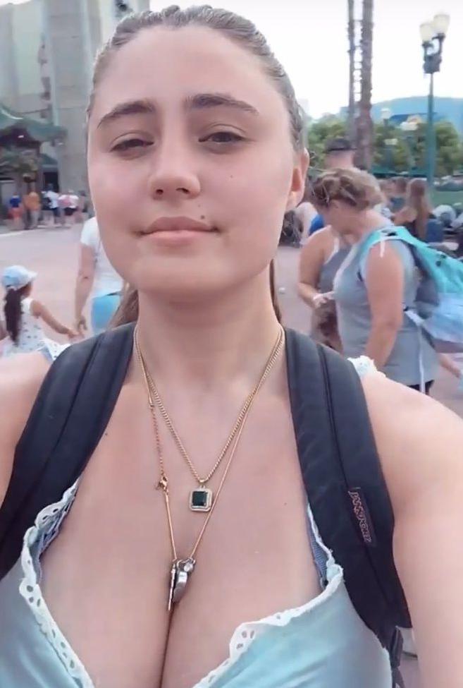 25P Lia Marie Johnson nude
