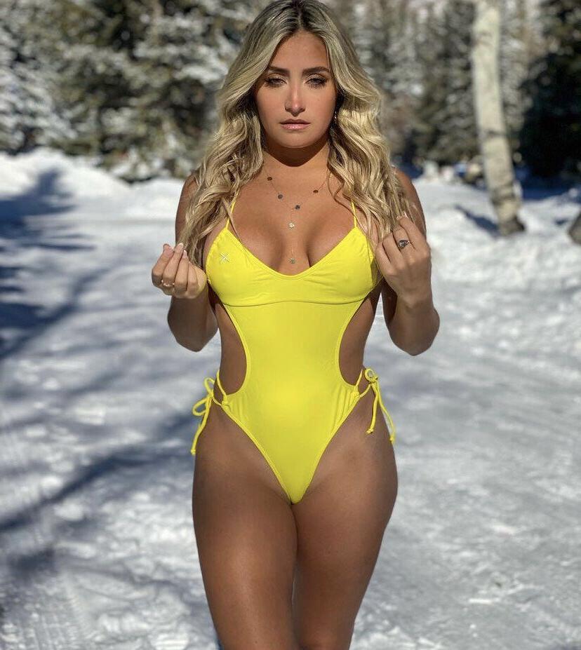 25P Juliana Sanchez nude