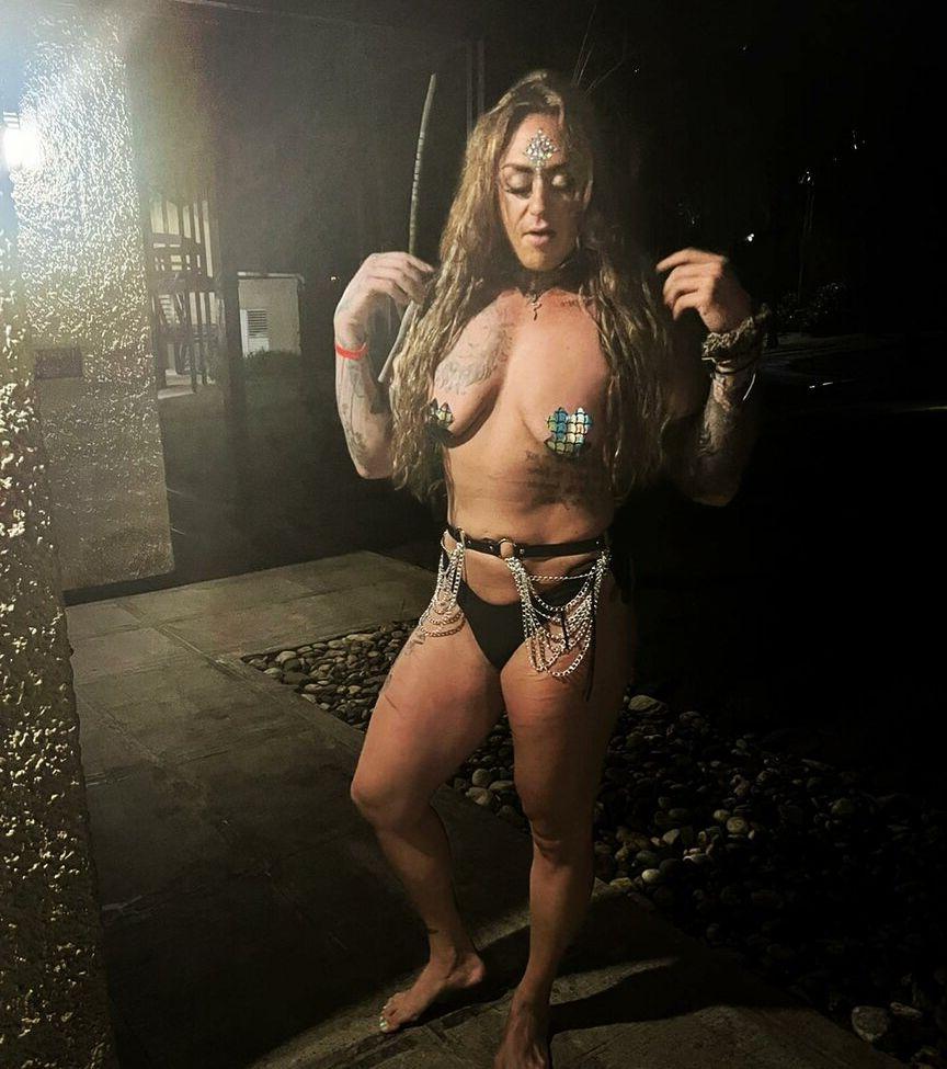 5P Janelle Zielinksi nude