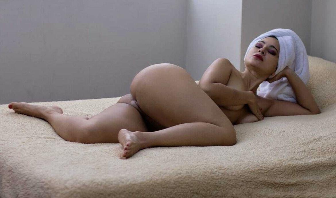 25P Ericka Castro nude