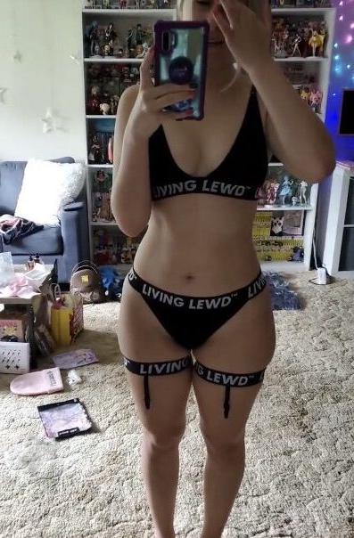 25P Everyday Harley Quinn nude