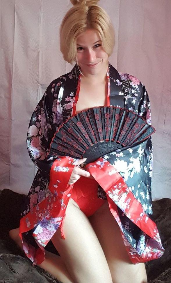 25P Everyday Harley Quinn nude