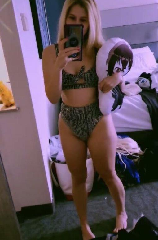 25P Everyday Harley Quinn nude