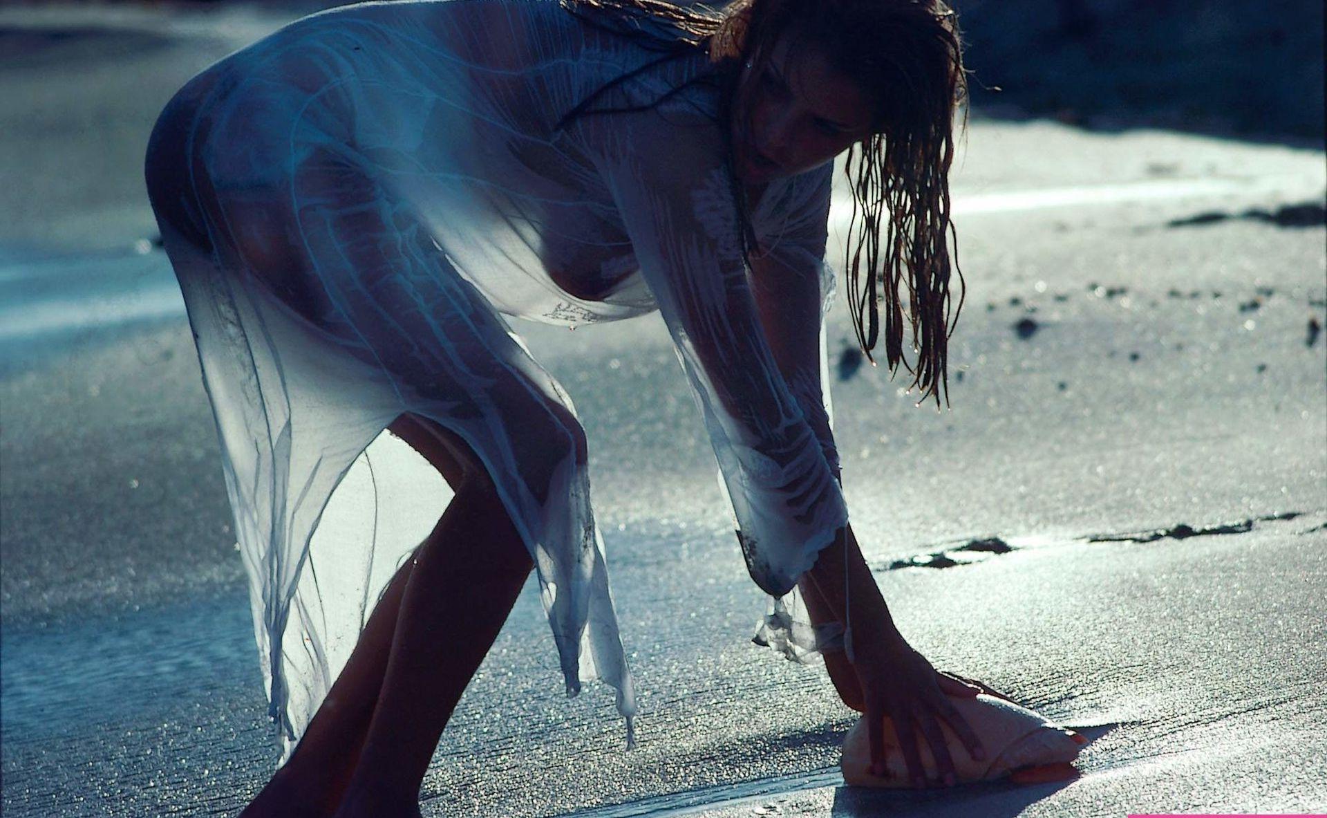 21P Vanessa Schreiber nude
