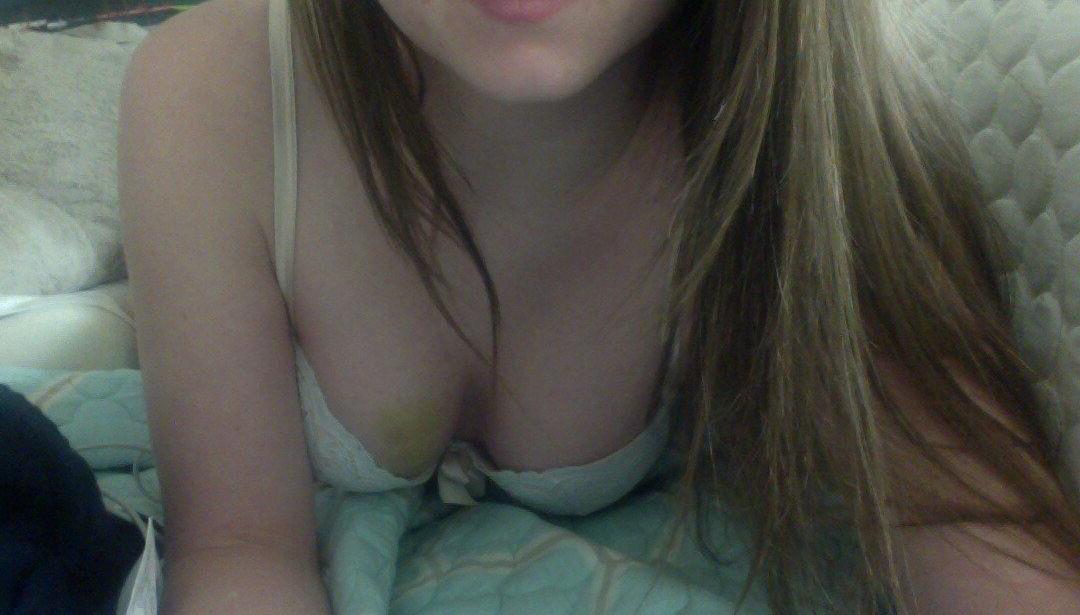 25P F0xing nude