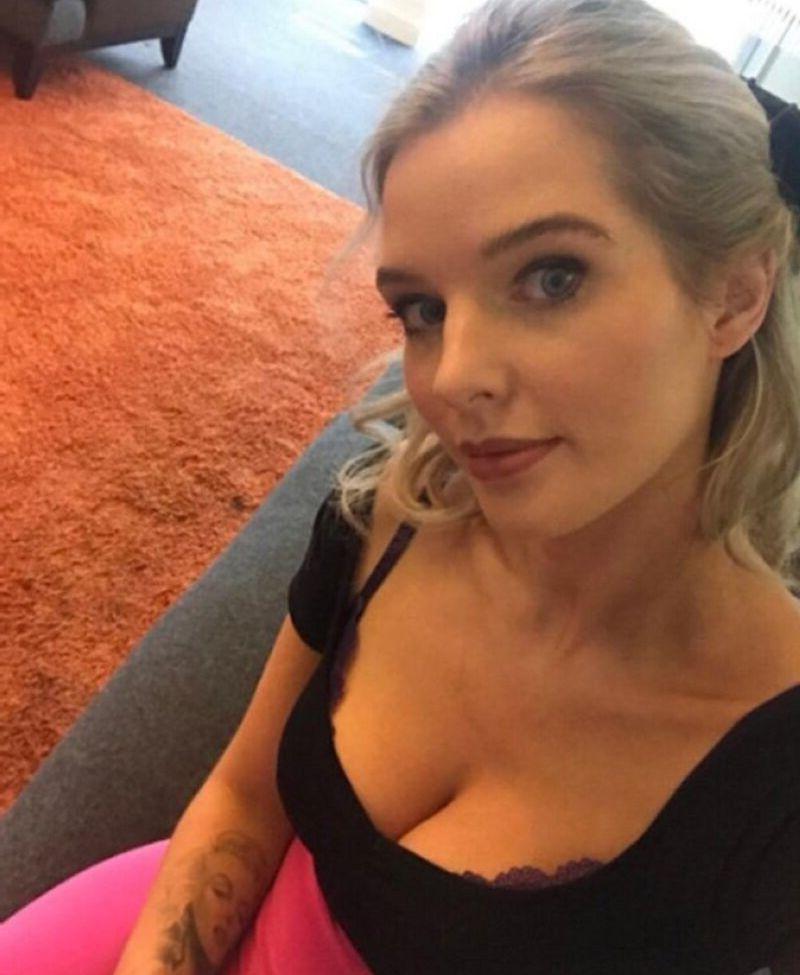 25P Helen Flanagan nackt
