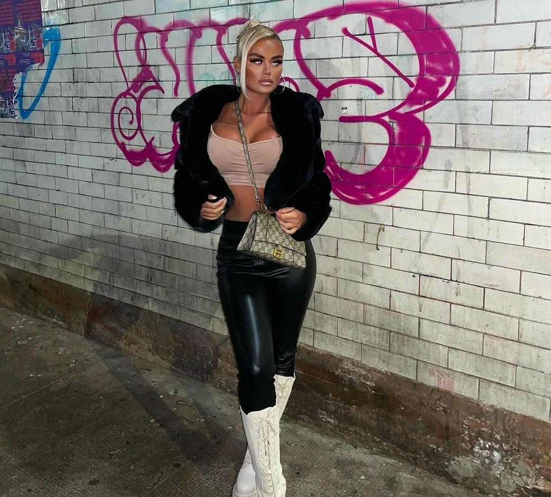 25P Courtneydoylexx nude