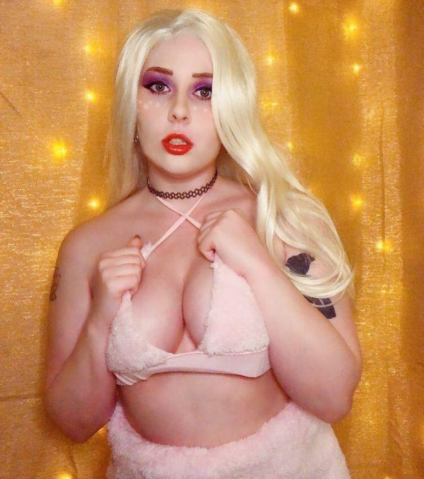 13P Batcatcosplay nude