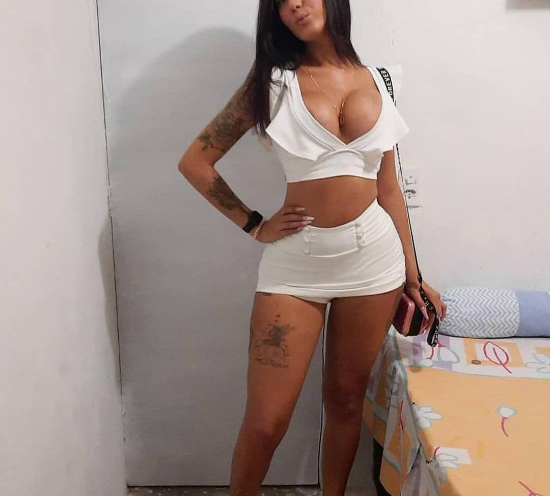 5P Vanessa Flor nude