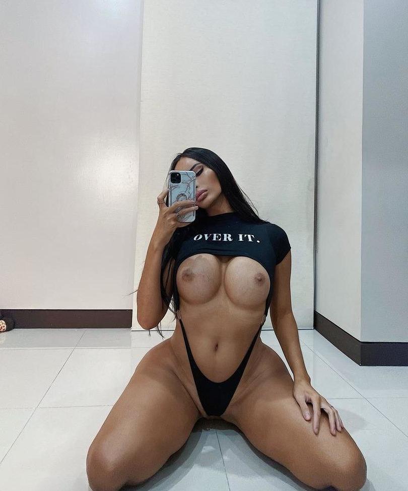 25P Angelacastellanos nude