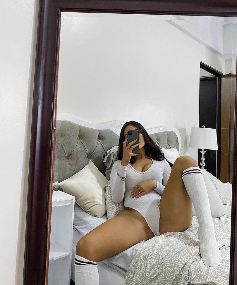 25P Angelacastellanos nude