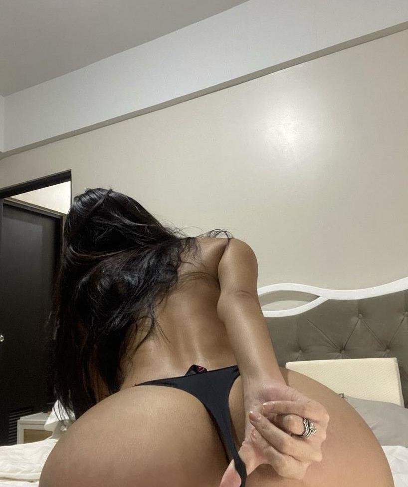 25P Angelacastellanos nude