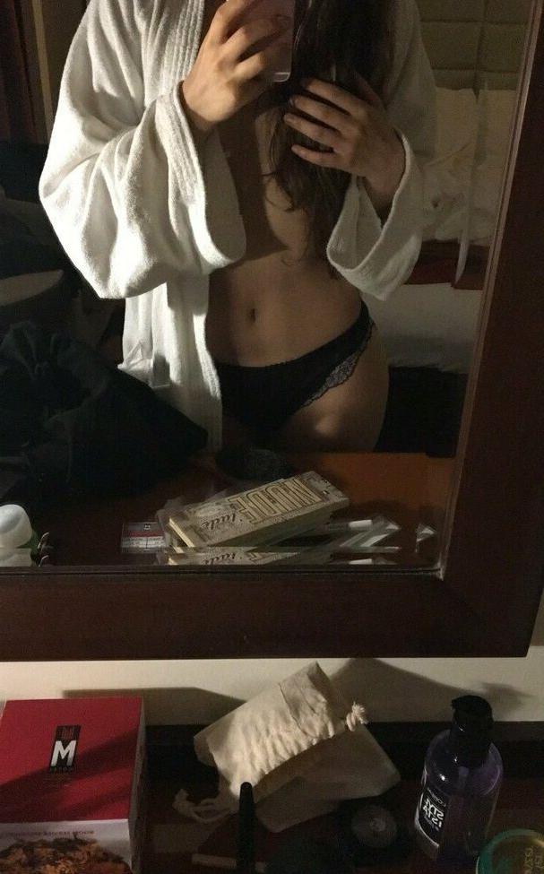25P Kaellyn nude
