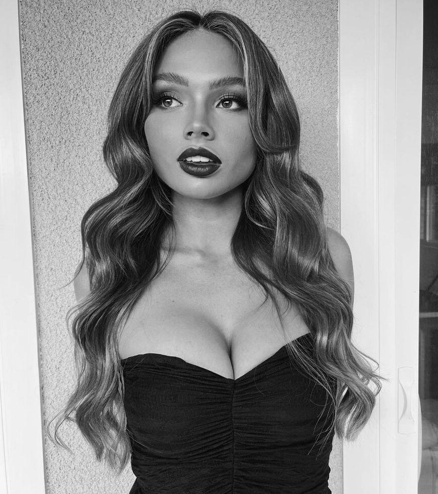 25P Natalie Alyn Lind nude
