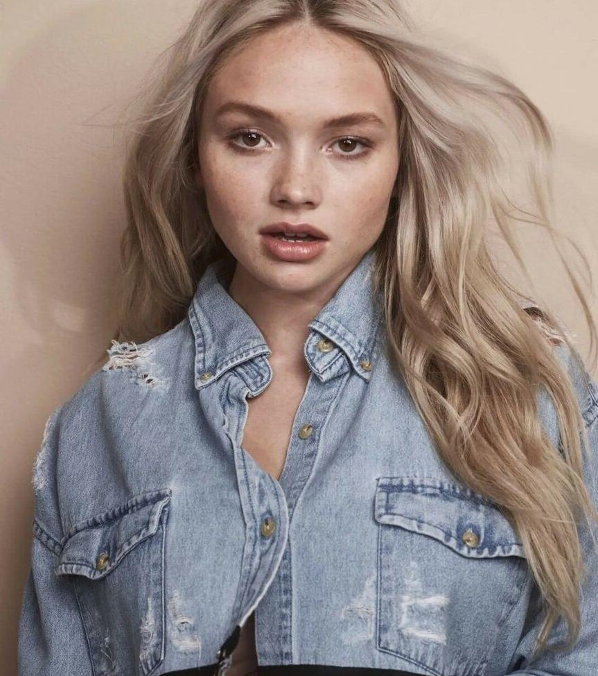 25P Natalie Alyn Lind nude