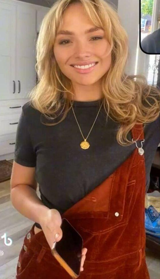 25P Natalie Alyn Lind nude