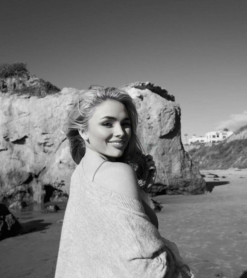 25P Natalie Alyn Lind nude
