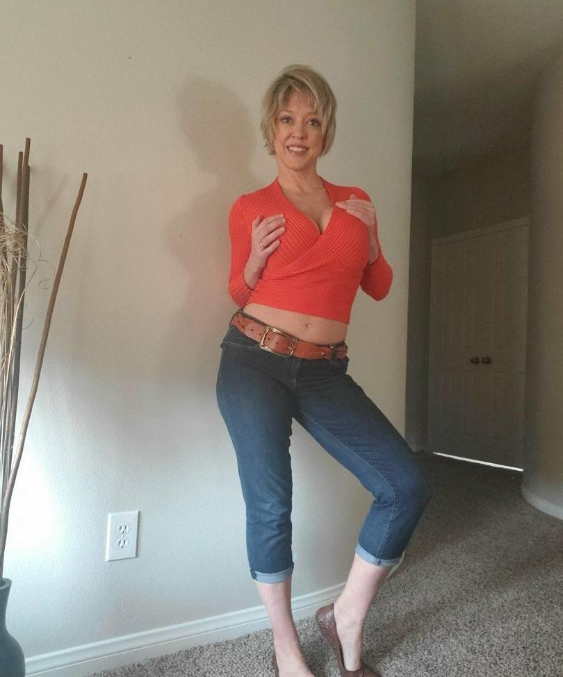 25P Dee Williams nude