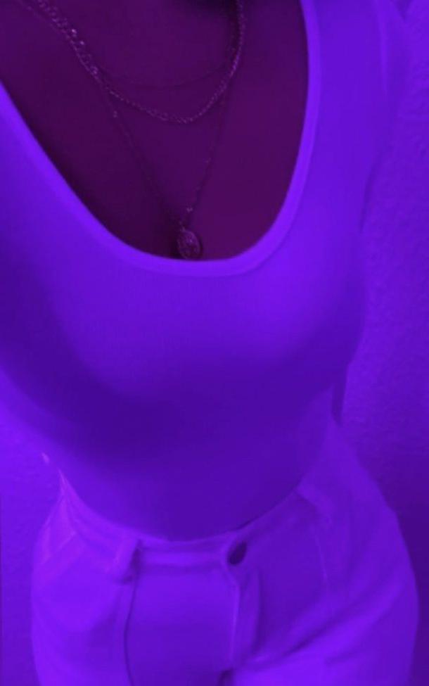 24P Floriane Cooper nude