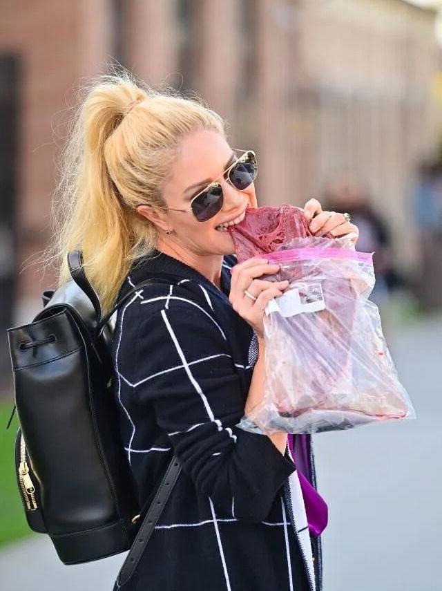 25P Heidi Montag nude