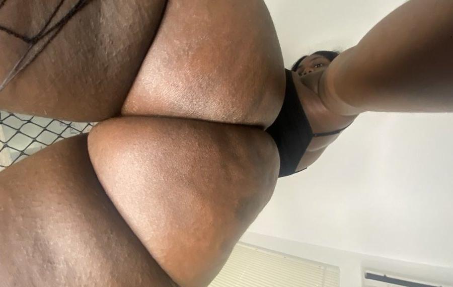 25P Deja babe nude