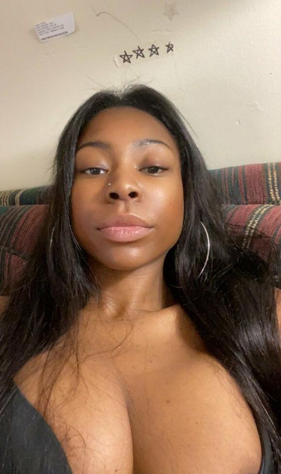 19P Annah Nicki Smith nude