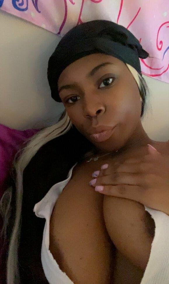19P Annah Nicki Smith nude